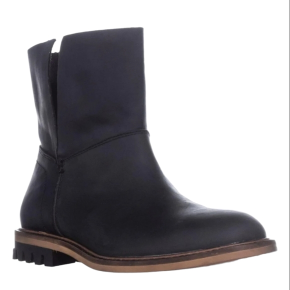Kelsi Dagger Shoes - Kelsi Dagger Brooklyn Borough Side Split Ankle Boot sz 7.5